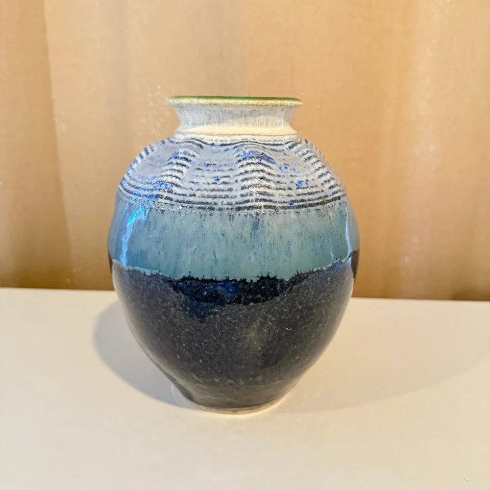 Studio Pottery Blue Ombre Ribbed Glaze Stoneware Bud Vase Round Handcrafted 590